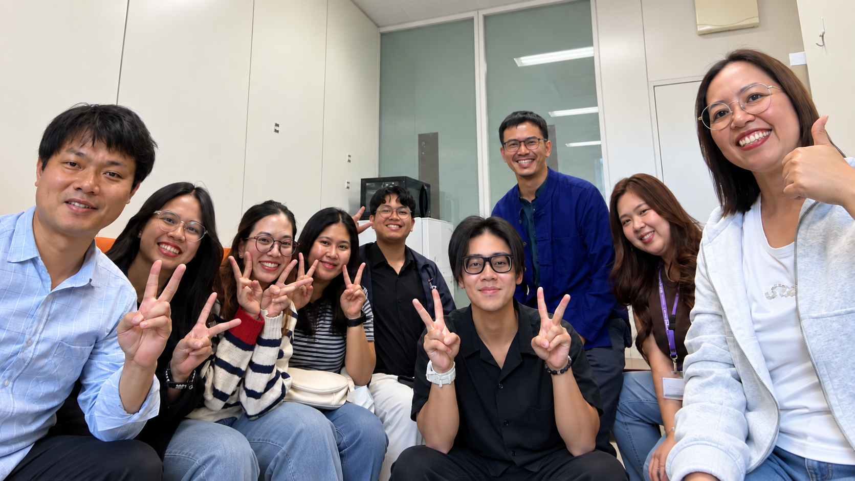 Prof. Mettaya Kitiwan and her graduate students from KMITL visiting the Cheng Group on 2026. 6. 2
